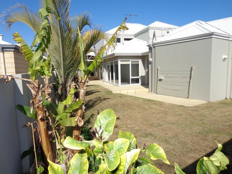 2 Walpole Way, Erskine WA 6210