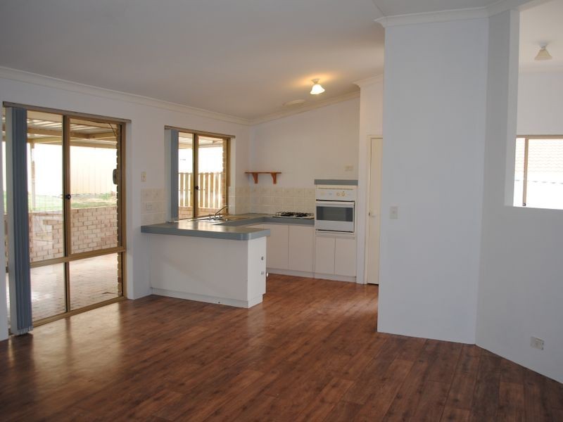 17 Amulla Court, Halls Head WA 6210
