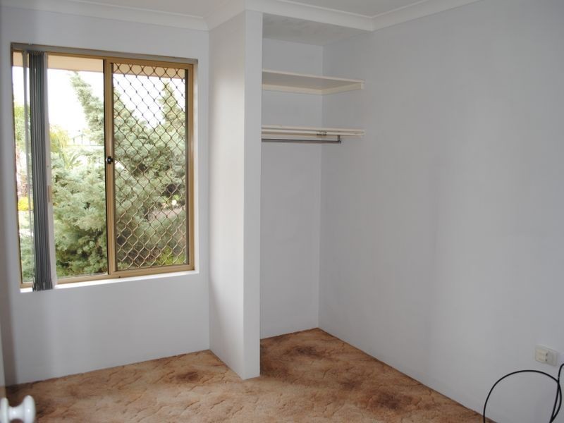 17 Amulla Court, Halls Head WA 6210