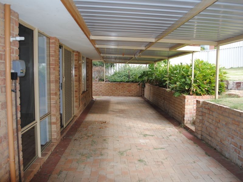 17 Amulla Court, Halls Head WA 6210
