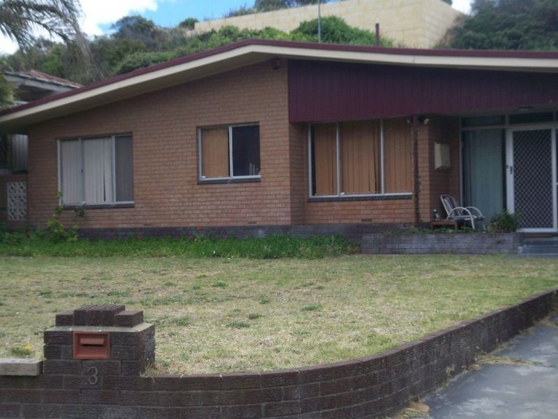 3 Murray Crescent, Halls Head WA 6210