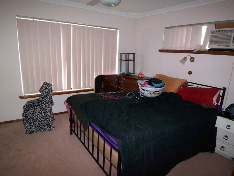 3 Murray Crescent, Halls Head WA 6210
