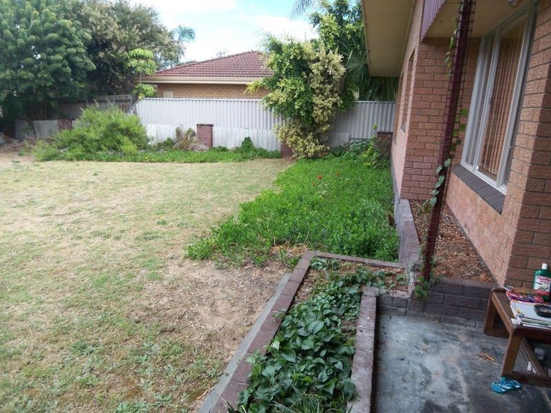3 Murray Crescent, Halls Head WA 6210