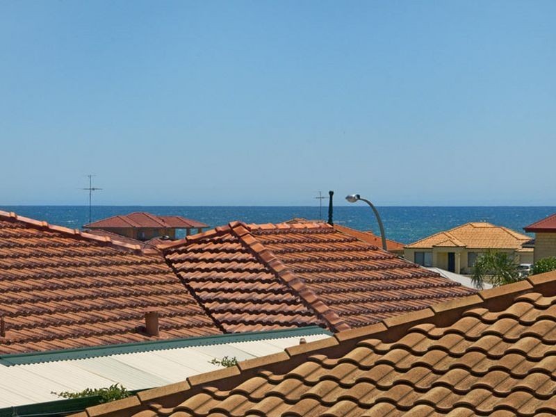 4 Howe Close, San Remo WA 6210