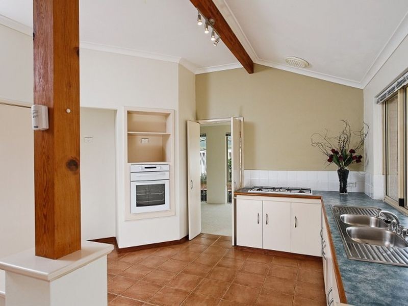 14 Cuvier Place, San Remo WA 6210
