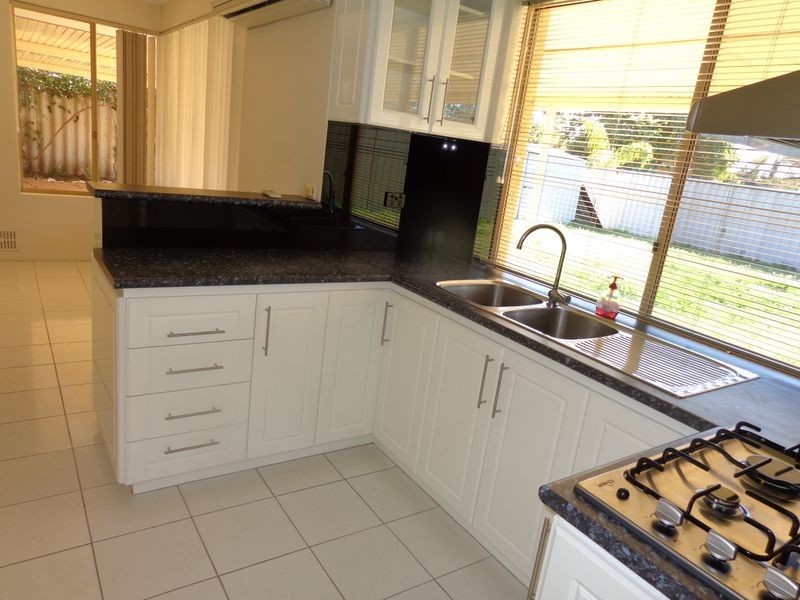 15 Windermere Way, Greenfields WA 6210