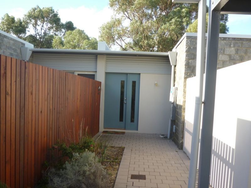 18/44 Golfers Retreat, Halls Head WA 6210
