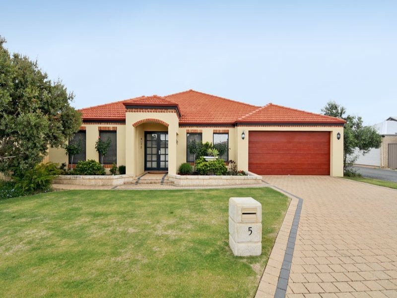5 Tadorna View, Dudley Park WA 6210