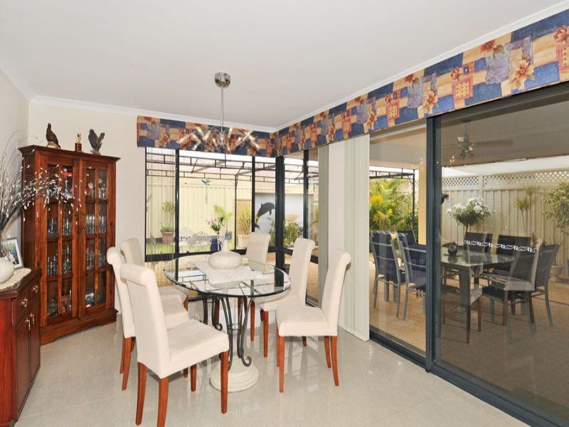 5 Tadorna View, Dudley Park WA 6210