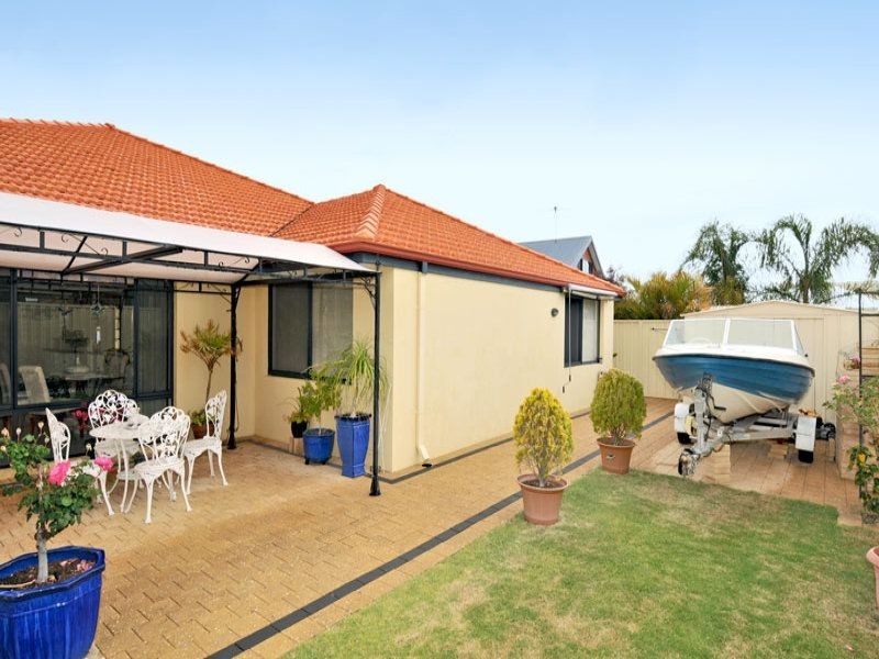 5 Tadorna View, Dudley Park WA 6210