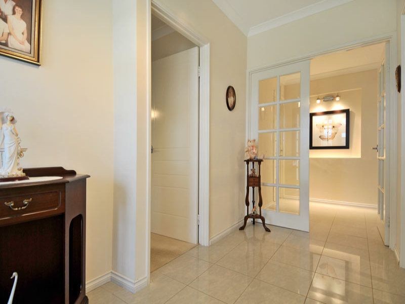 5 Tadorna View, Dudley Park WA 6210