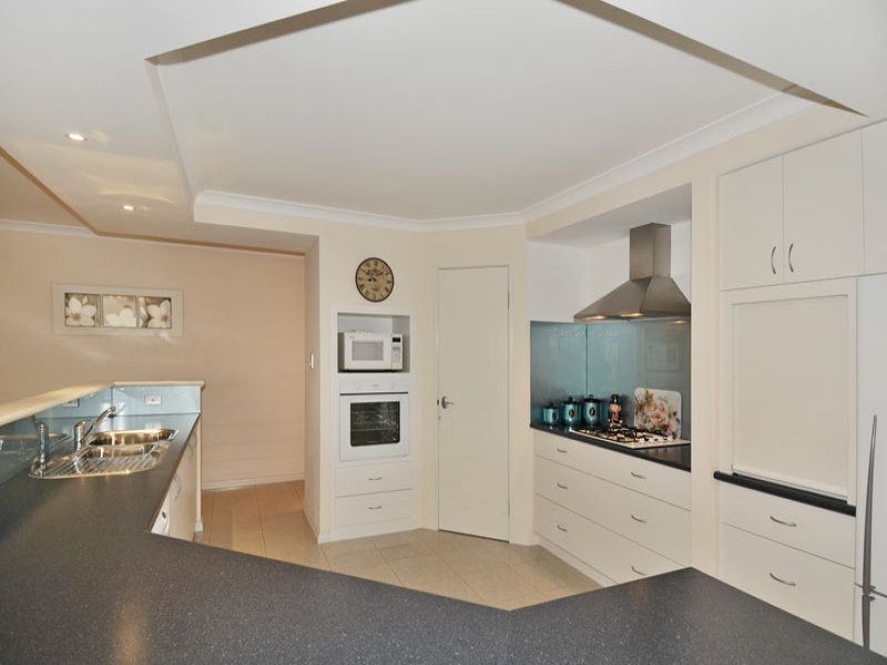 5 Tadorna View, Dudley Park WA 6210