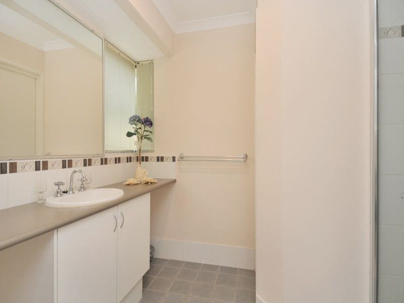 5 Tadorna View, Dudley Park WA 6210