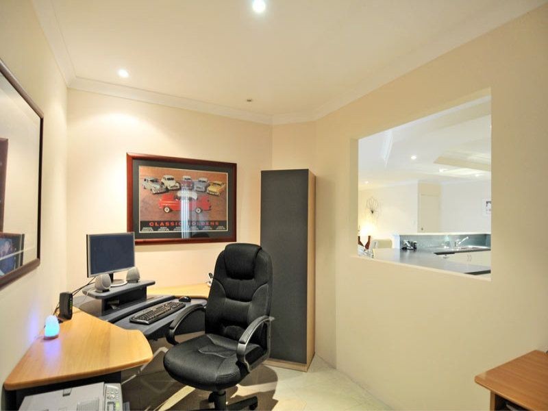 5 Tadorna View, Dudley Park WA 6210