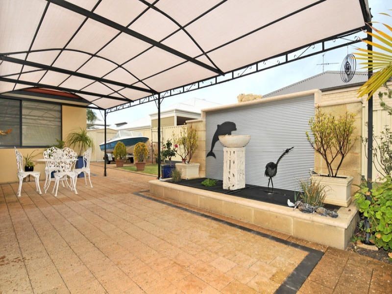 5 Tadorna View, Dudley Park WA 6210