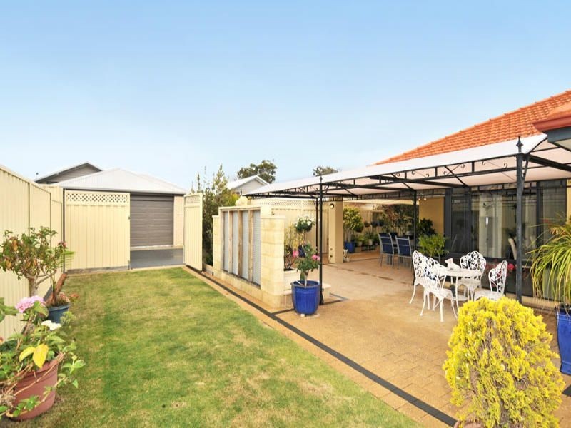 5 Tadorna View, Dudley Park WA 6210