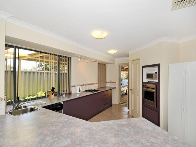 100 Willoughbridge Crescent, Erskine WA 6210