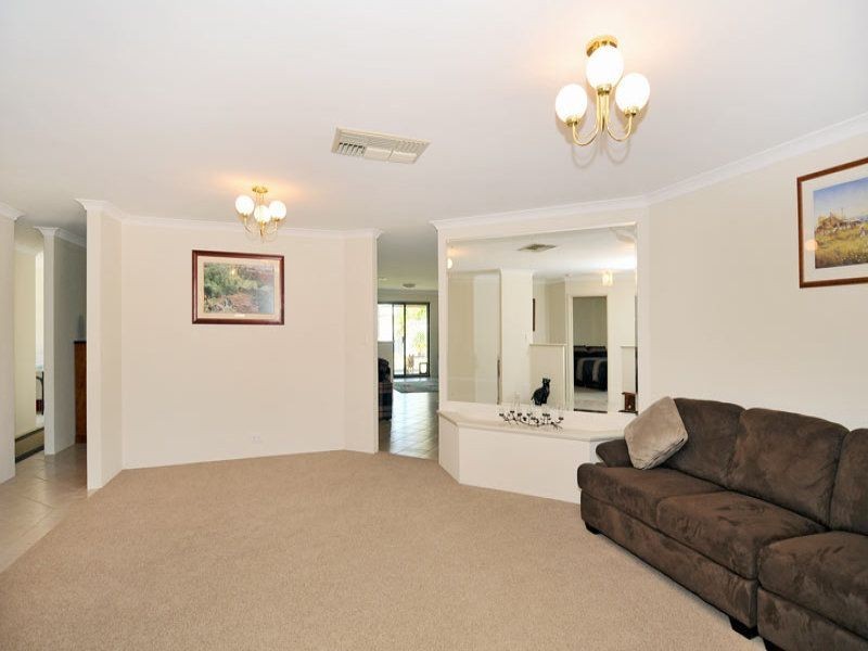 100 Willoughbridge Crescent, Erskine WA 6210