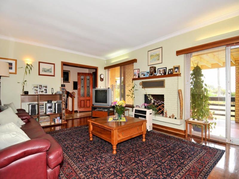 110 Mclarty Road, Halls Head WA 6210