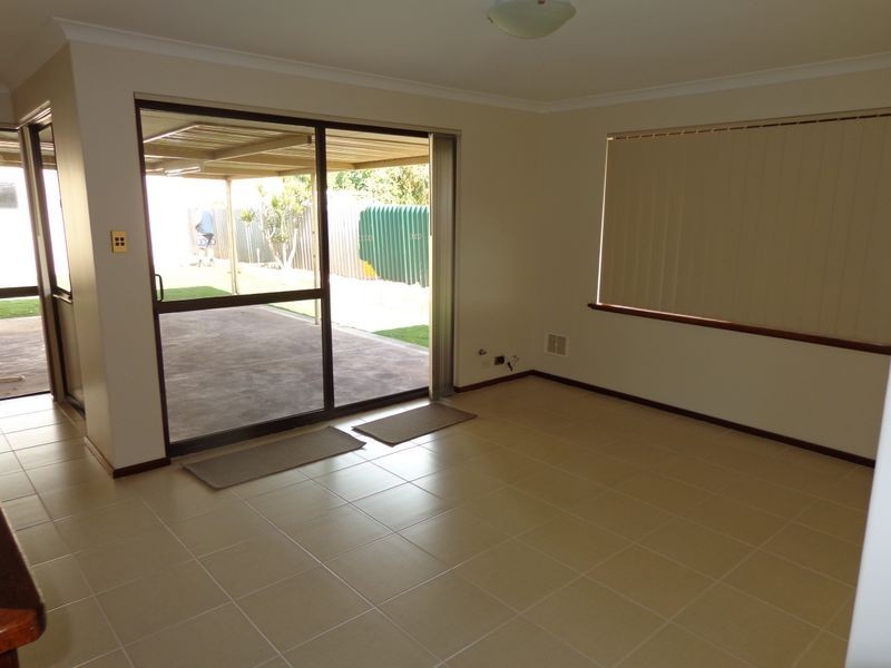 29 Kookerbrook Street, Dudley Park WA 6210