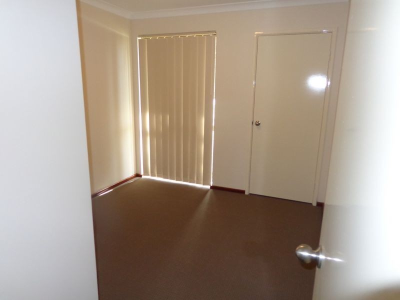 29 Kookerbrook Street, Dudley Park WA 6210