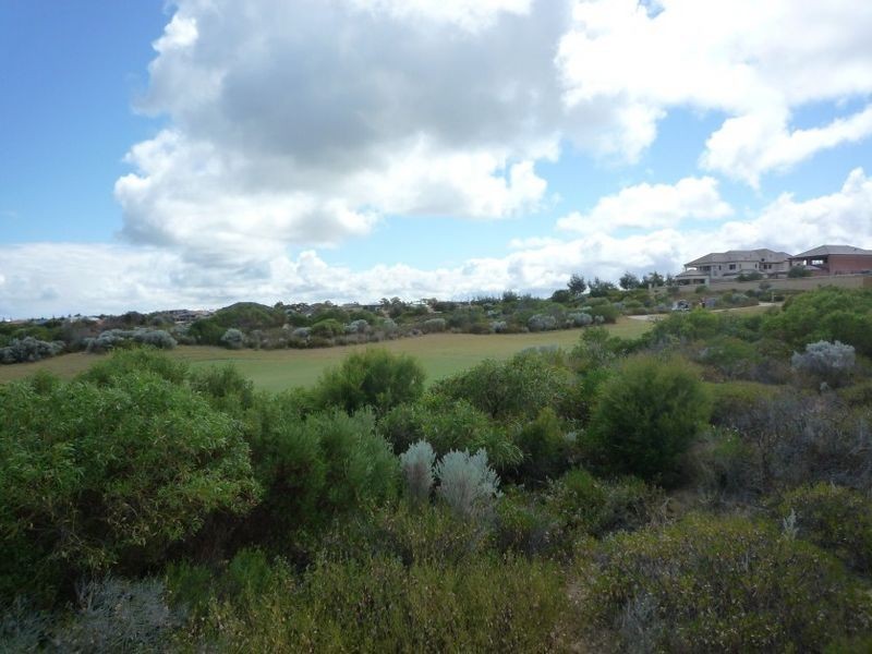 18 Caddadup Retreat, Wannanup WA 6210