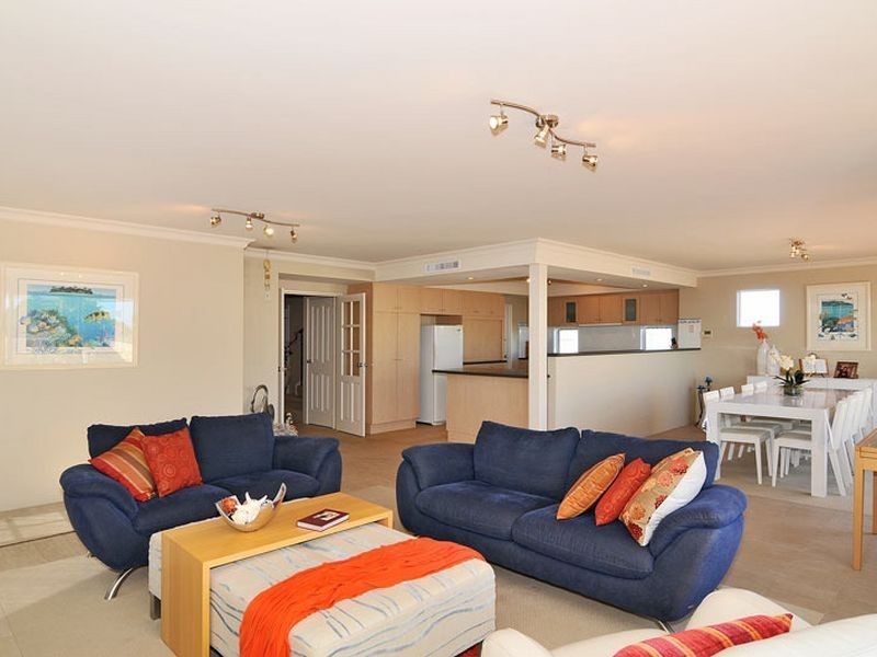 28 Hideaway Cove, Halls Head WA 6210