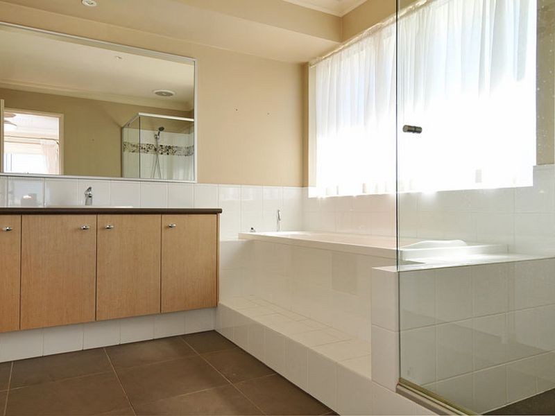 28 Hideaway Cove, Halls Head WA 6210