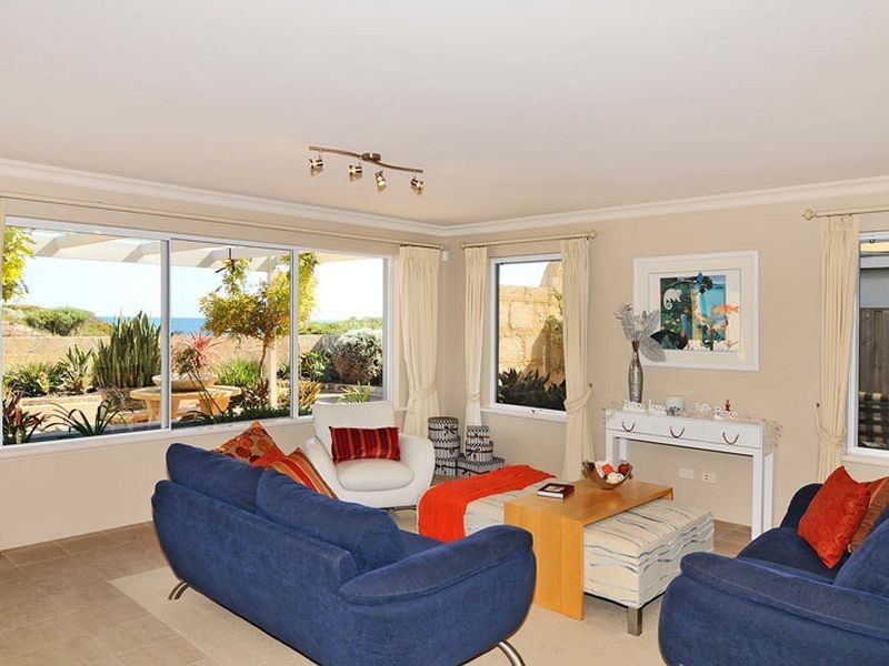 28 Hideaway Cove, Halls Head WA 6210