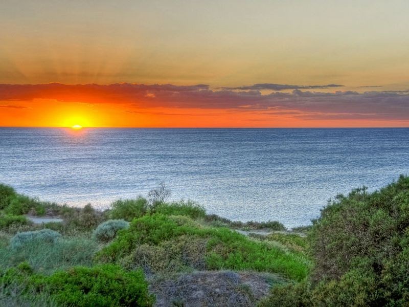 28 Hideaway Cove, Halls Head WA 6210