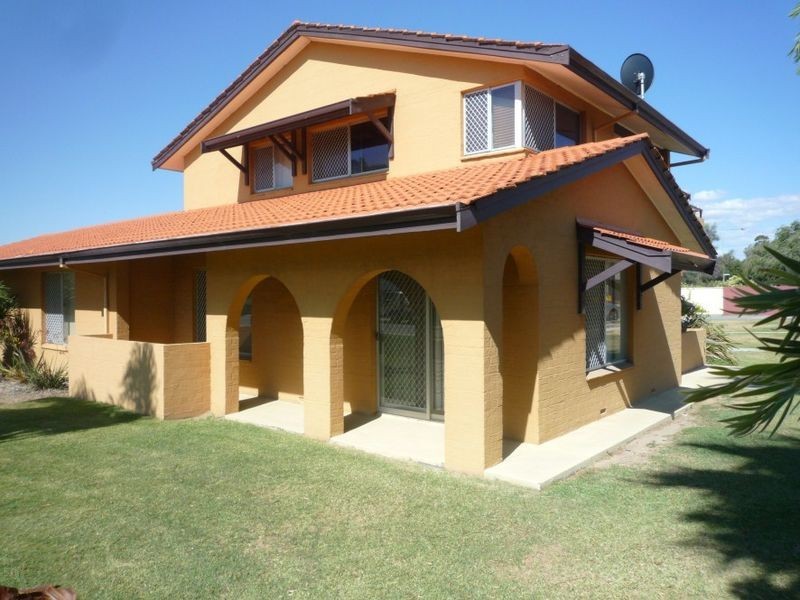 2/25 Sholl Street, Mandurah WA 6210