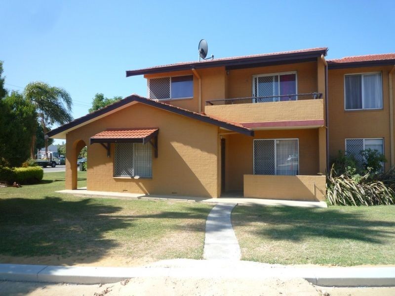 2/25 Sholl Street, Mandurah WA 6210