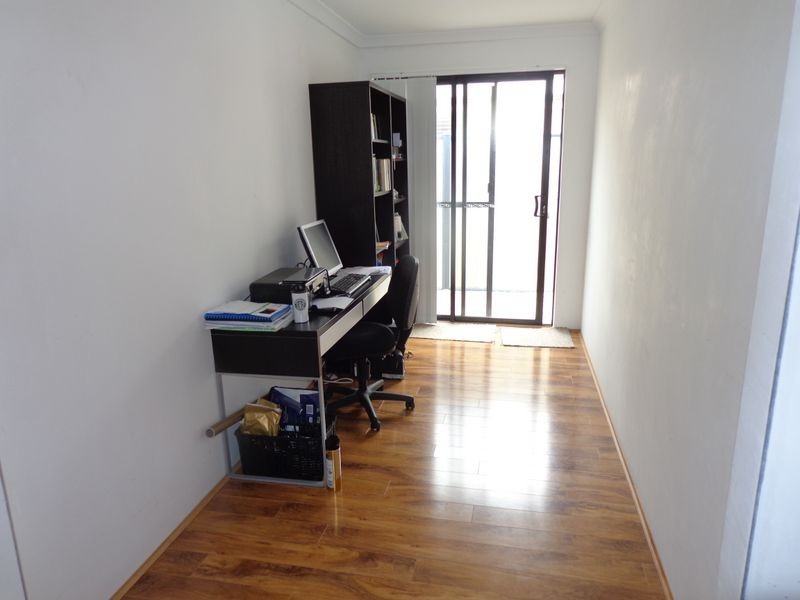 10 Sequin Close, Meadow Springs WA 6210