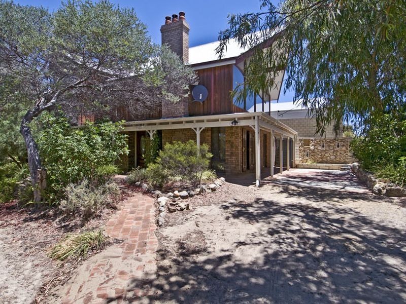 10 Ferguson Street, Falcon WA 6210