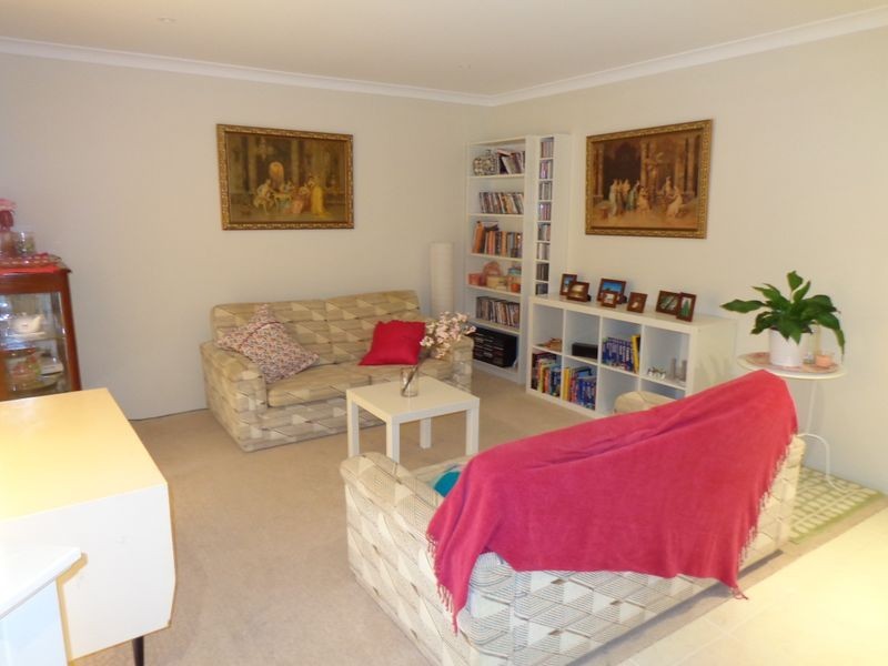 6 Lismore Ridge, Lakelands WA 6180