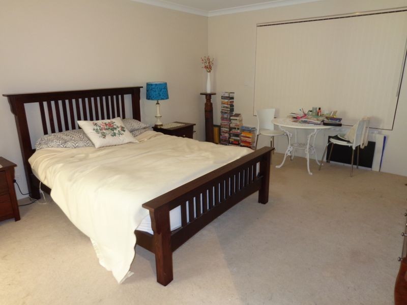 6 Lismore Ridge, Lakelands WA 6180