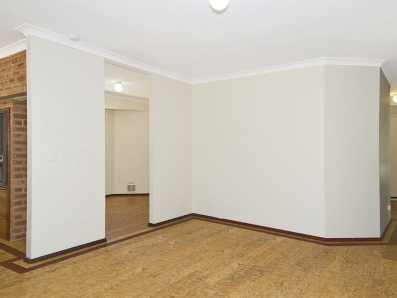 27 Coodanup Drive, Dudley Park WA 6210