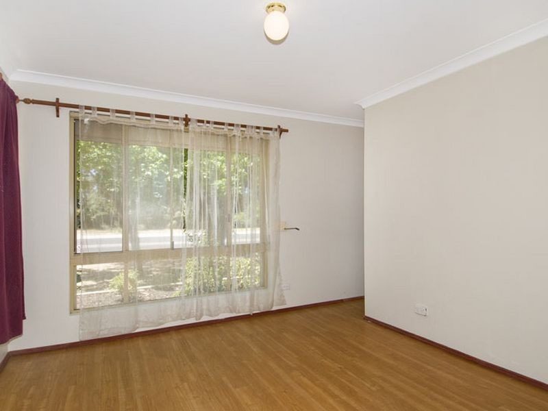 27 Coodanup Drive, Dudley Park WA 6210