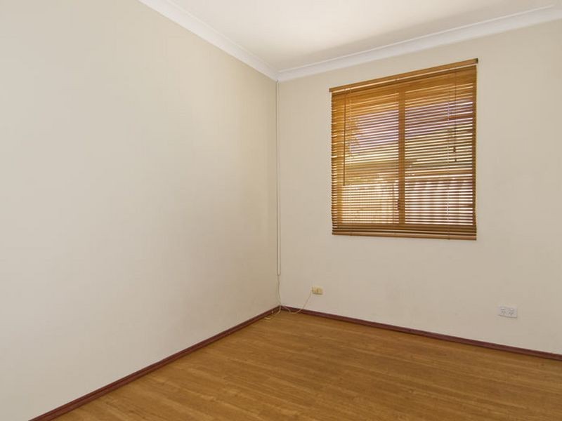 27 Coodanup Drive, Dudley Park WA 6210