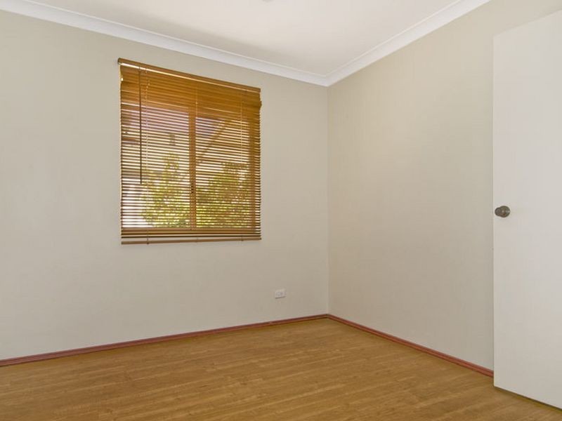 27 Coodanup Drive, Dudley Park WA 6210