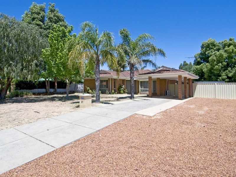 27 Coodanup Drive, Dudley Park WA 6210