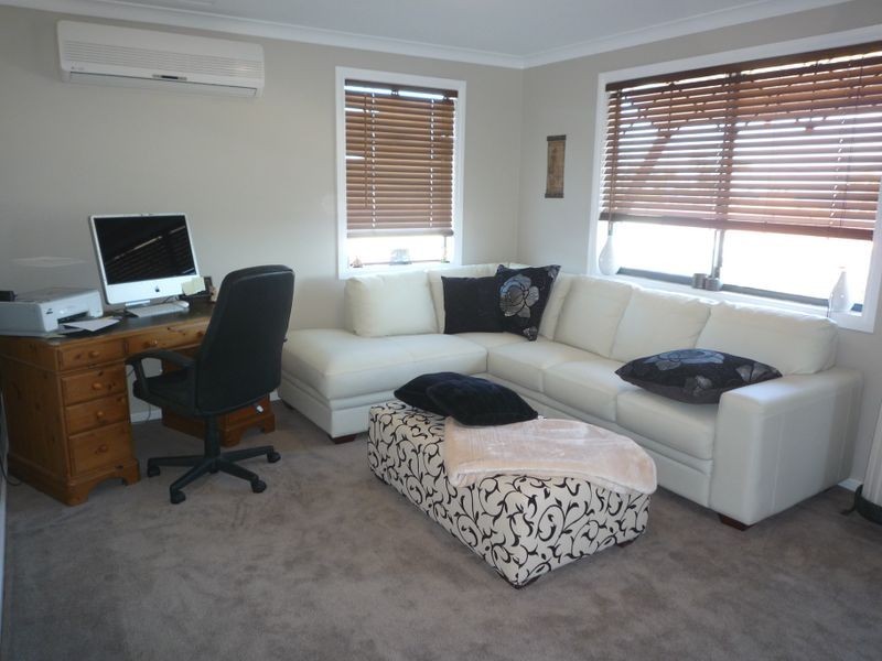 7 Dryandra Place, Halls Head WA 6210