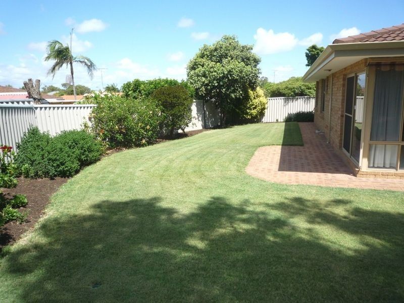 7 Yorrell Place, Halls Head WA 6210