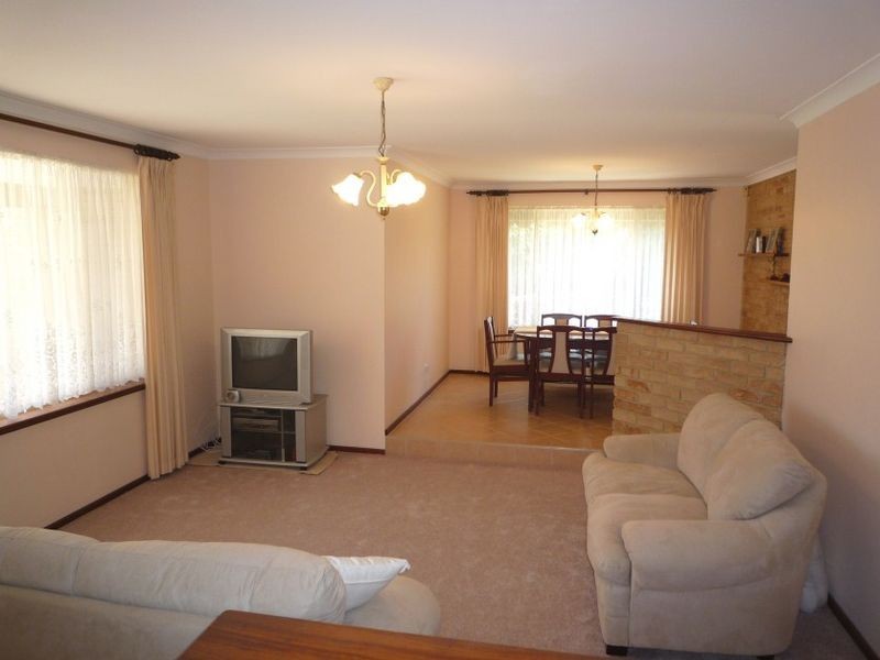 7 Yorrell Place, Halls Head WA 6210