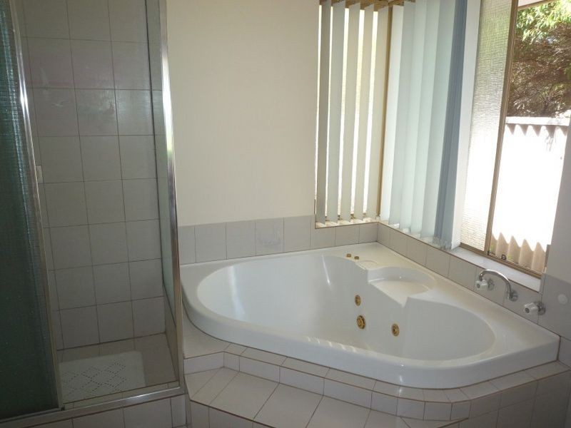 7 Yorrell Place, Halls Head WA 6210