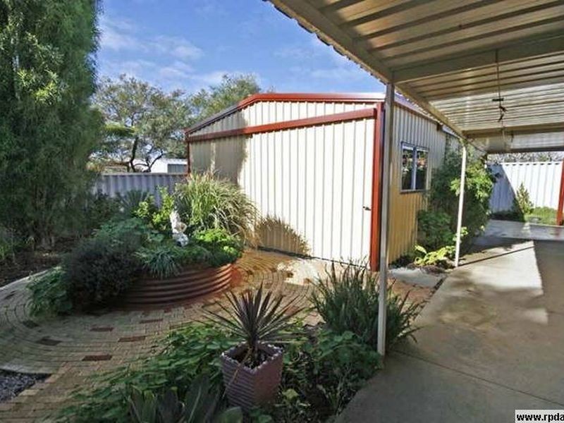 16 Rathmines Place, Coodanup WA 6210