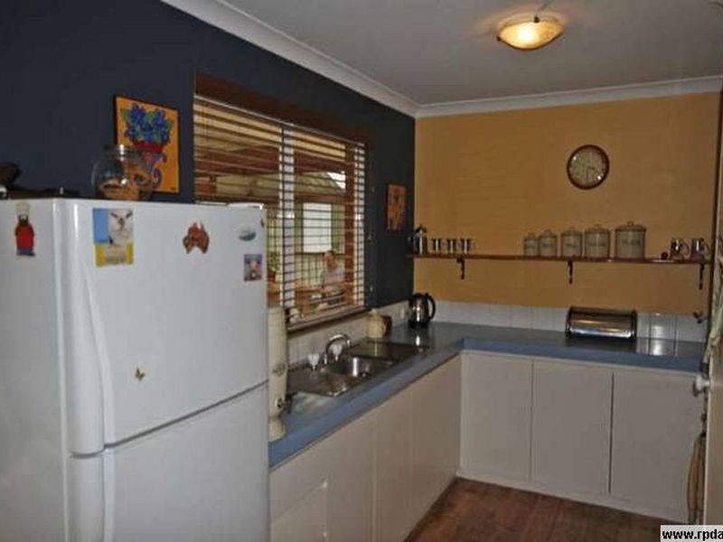 16 Rathmines Place, Coodanup WA 6210