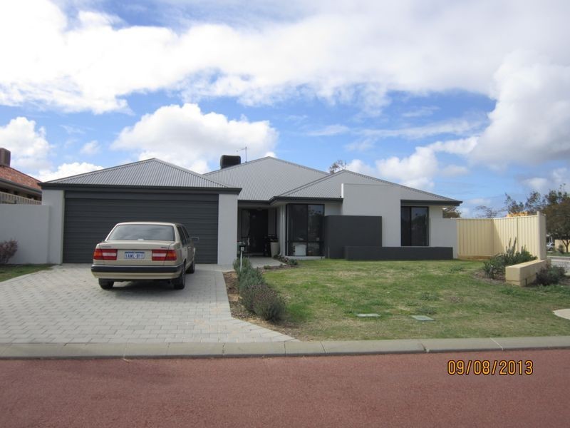 2 Cohen Vista, Lakelands WA 6180