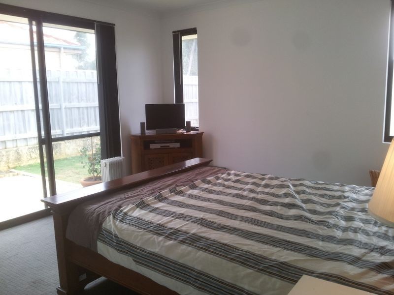 2 Cohen Vista, Lakelands WA 6180