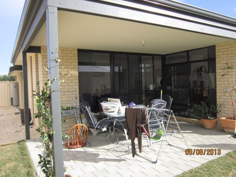 2 Cohen Vista, Lakelands WA 6180